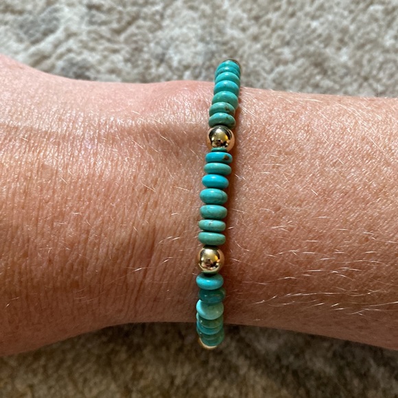 Turquoise and Gold Bead Bracelet - Picture 2 of 3
